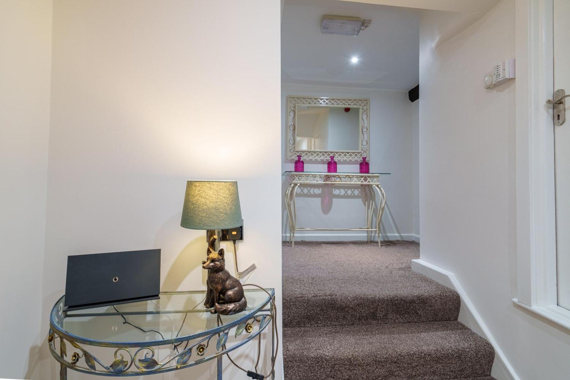 Library View Apartment Kendal Ngoại thất bức ảnh